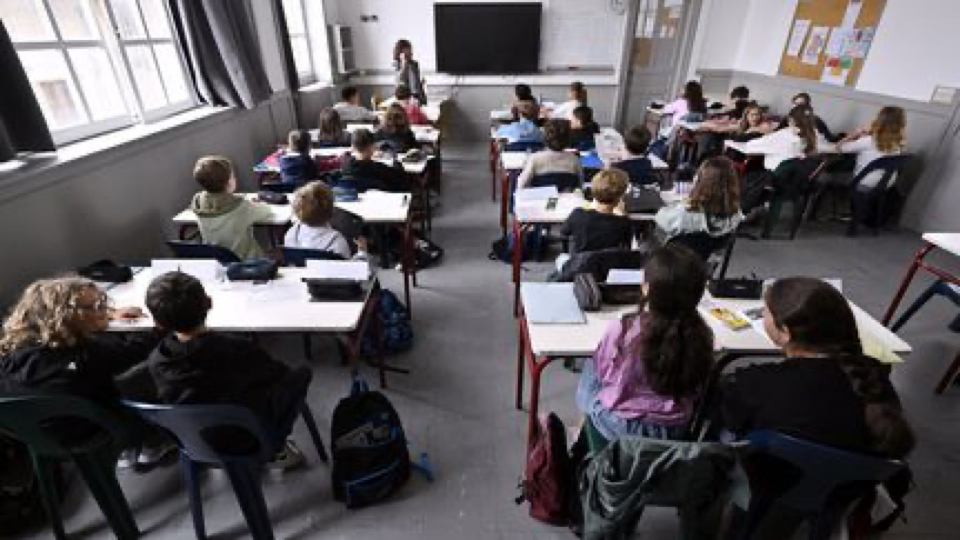 Source-supplied image for: Rentrée scolaire : deux tiers des collèges et lycées français ont une équipe incomplète, selon une enquête du Snes-FSU